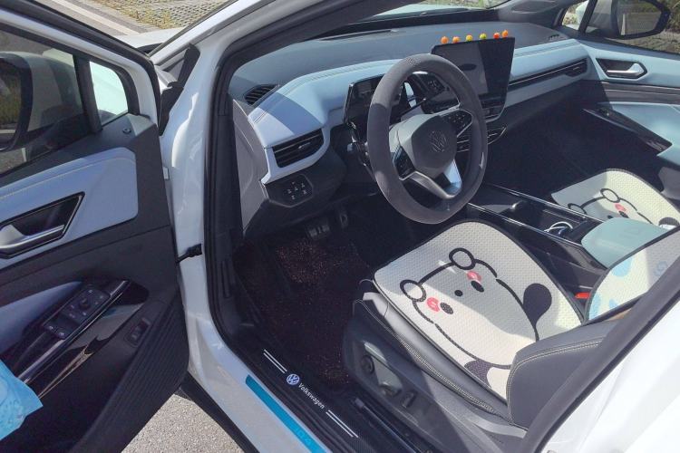 Used Volkswagen ID.4 X 2024 Pure & Smart Edition Interior 2