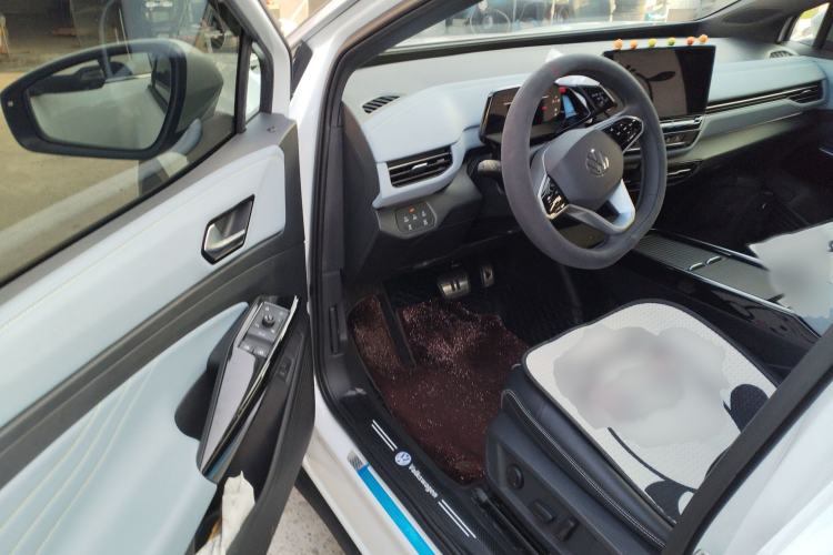 Used Volkswagen ID.4 X 2024 Pure & Smart Edition Interior 3