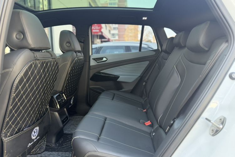 Used Volkswagen ID.4 X 2024 Pure & Smart Edition Interior 3