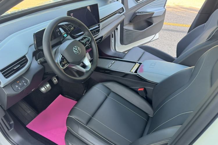Used Volkswagen ID.4 X 2024 Pure & Smart Edition Interior 3