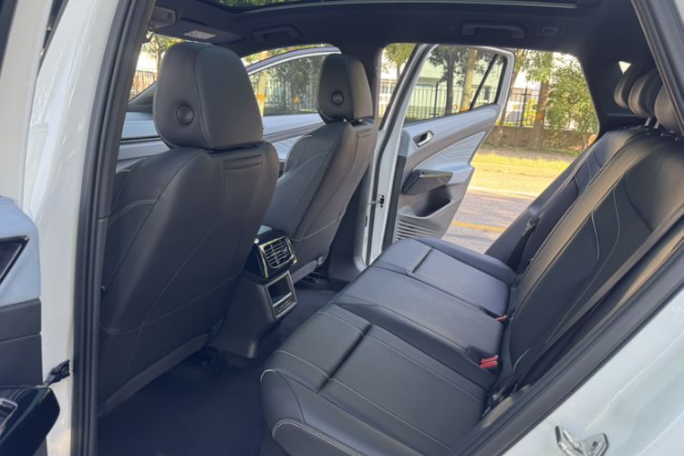 Used Volkswagen ID.4 X 2024 Pure & Smart Edition Interior 4