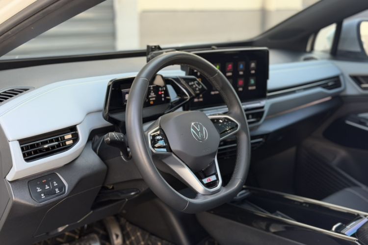 Used Volkswagen ID.4 X 2024 Pure & Smart Edition Interior 8