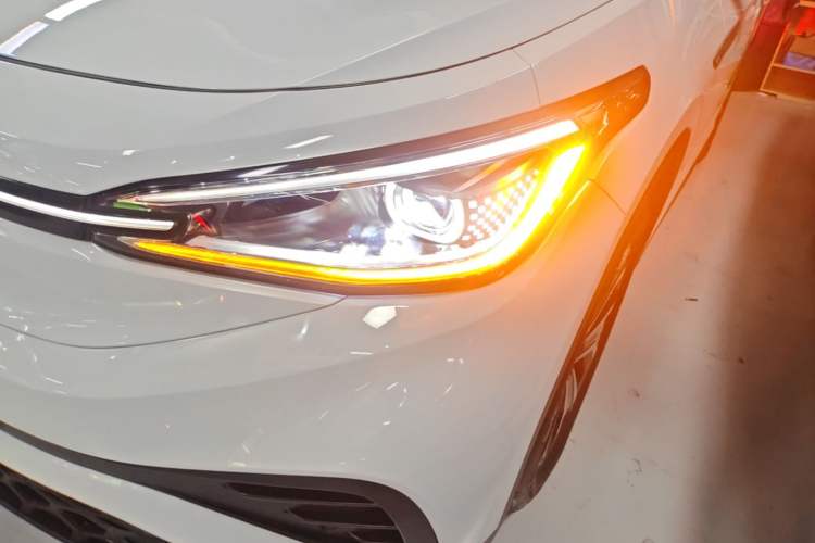Used Volkswagen ID.4 X 2024 Pure & Smart Edition Left Front Headlight