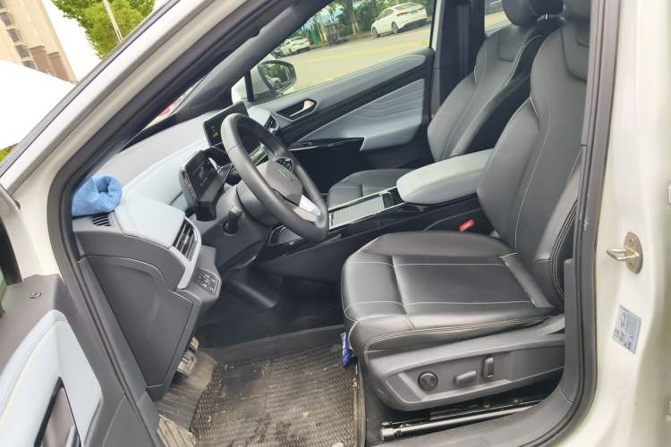 Used Volkswagen ID.4 X 2024 Pure & Smart Edition Left Front Seat