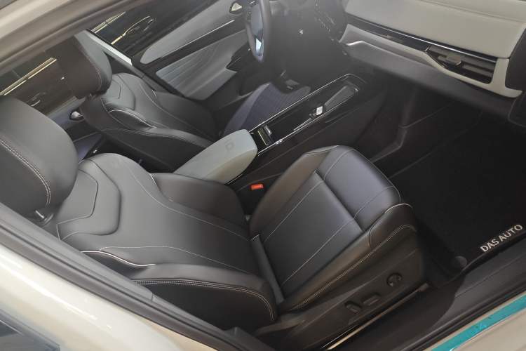 Used Volkswagen ID.4 X 2024 Pure & Smart Edition Left Front Seat