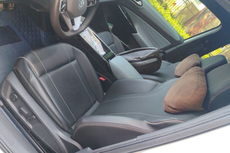Used Volkswagen ID.4 X 2024 Pure & Smart Edition Left Front Seat