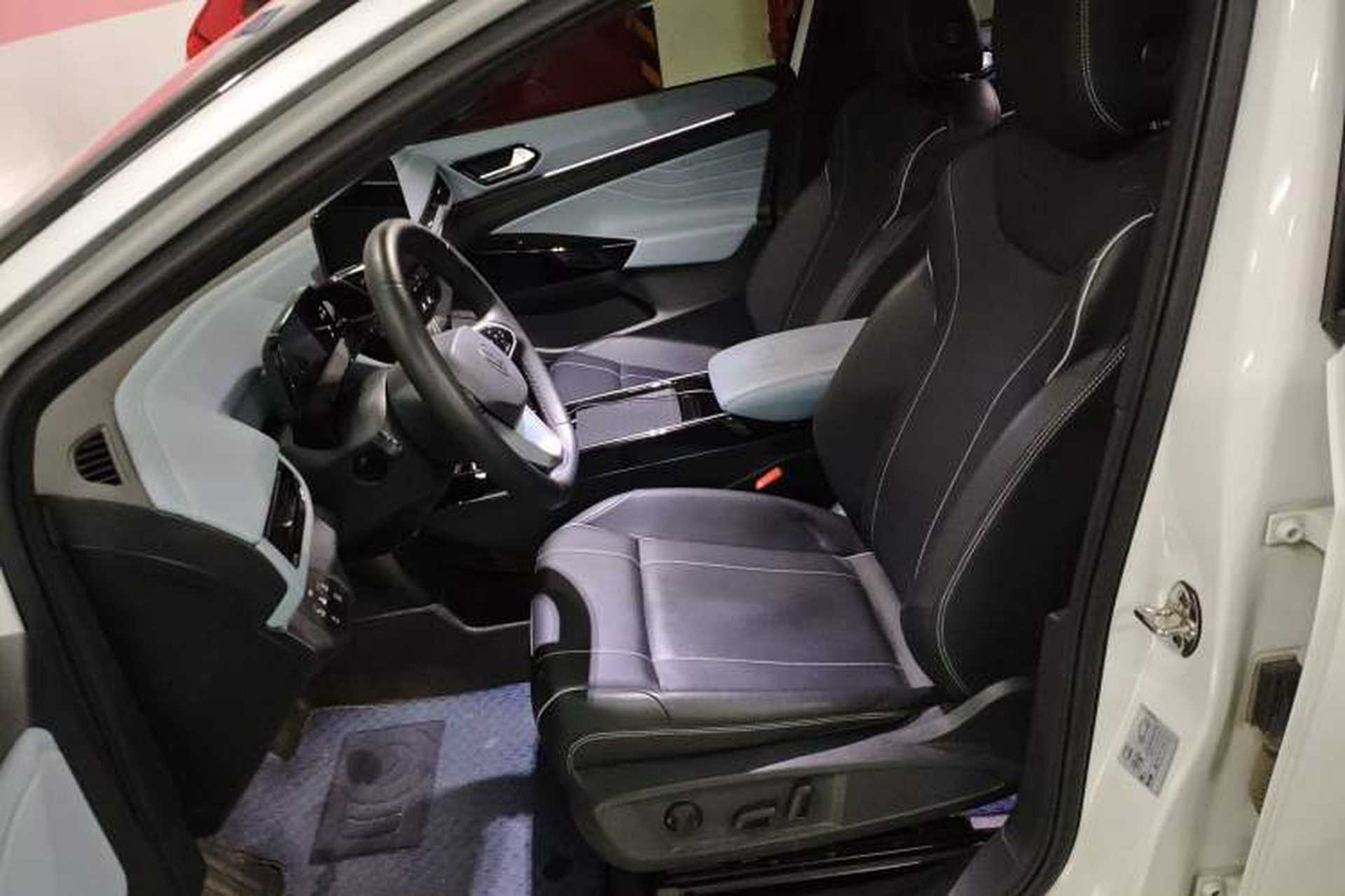 Used Volkswagen ID.4 X 2024 Pure & Smart Edition Left Front Seat