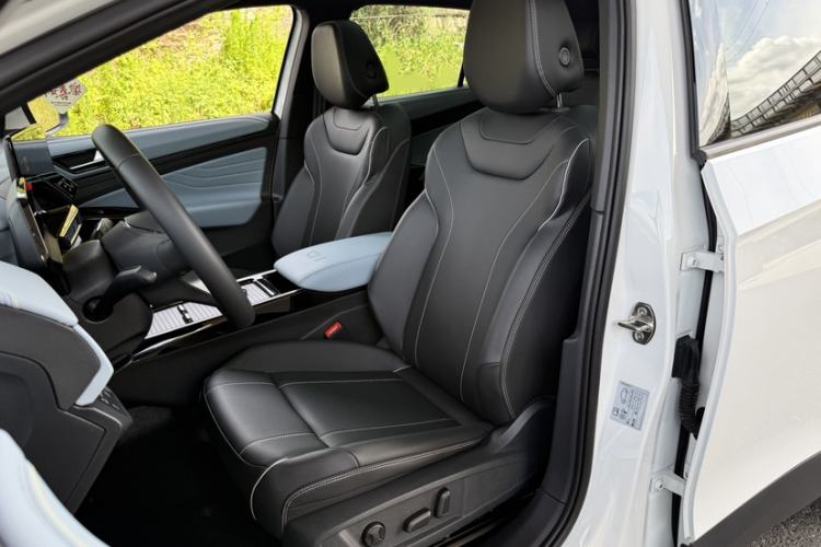Used Volkswagen ID.4 X 2024 Pure & Smart Edition Left Front Seat