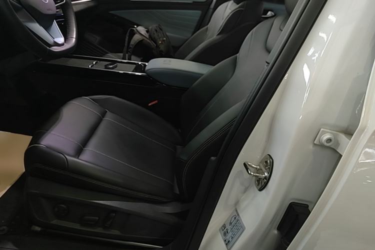 Used Volkswagen ID.4 X 2024 Pure & Smart Edition Left Front Seat