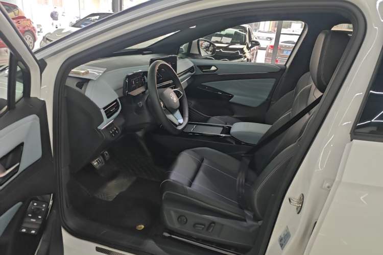 Used Volkswagen ID.4 X 2024 Pure & Smart Edition Left Front Seat