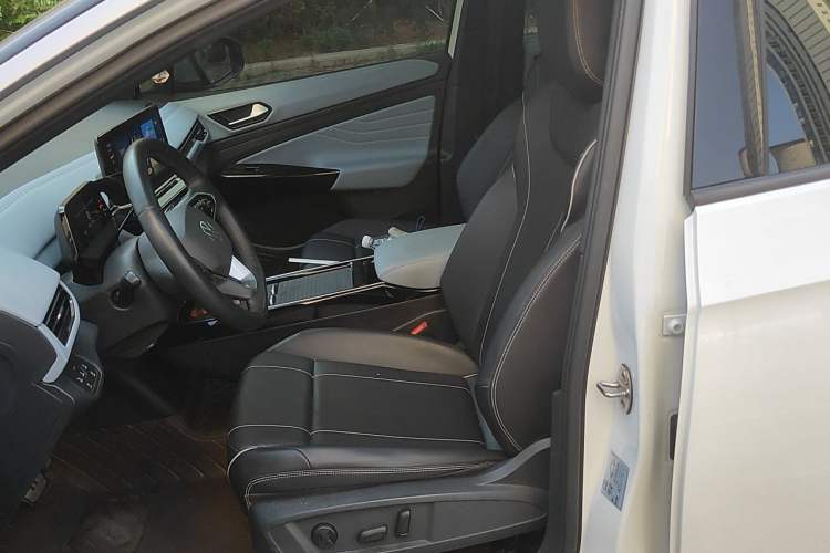 Used Volkswagen ID.4 X 2024 Pure & Smart Edition Left Front Seat