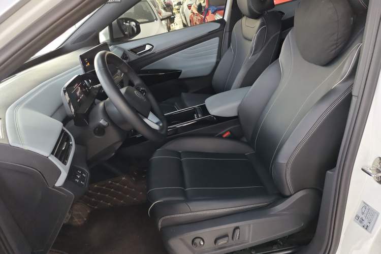 Used Volkswagen ID.4 X 2024 Pure & Smart Edition Left Front Seat