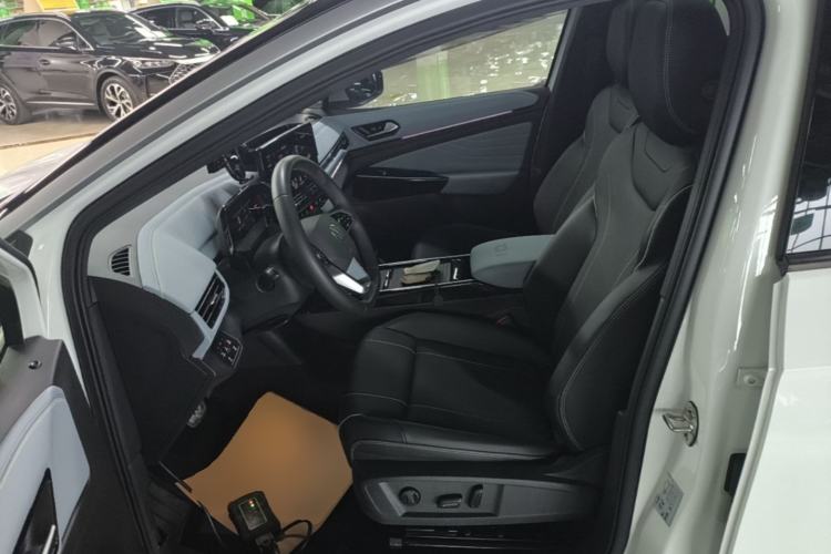 Used Volkswagen ID.4 X 2024 Pure & Smart Edition Left Front Seat