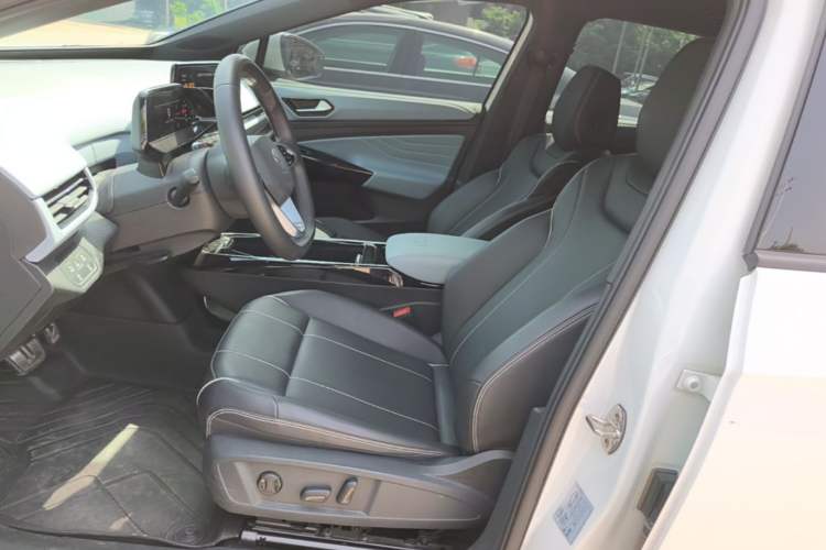 Used Volkswagen ID.4 X 2024 Pure & Smart Edition Left Front Seat