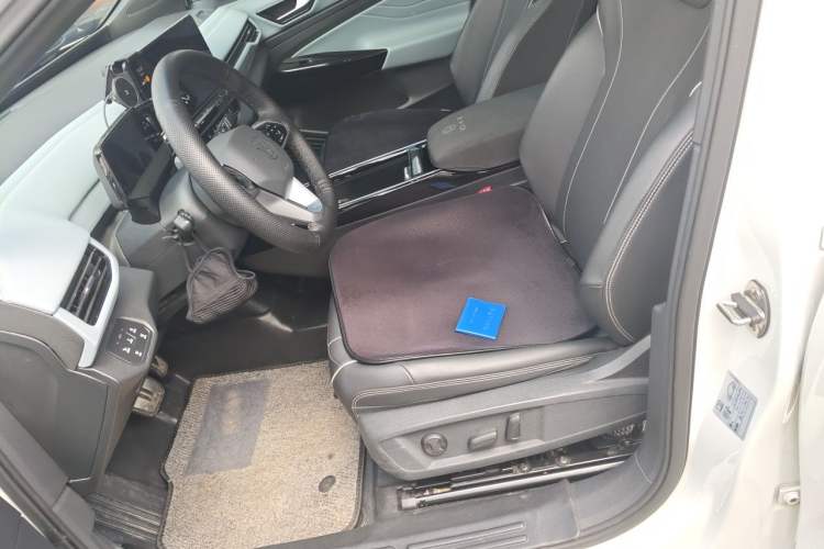 Used Volkswagen ID.4 X 2024 Pure & Smart Edition Left Front Seat