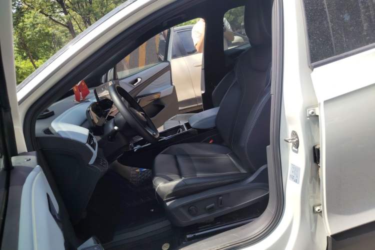 Used Volkswagen ID.4 X 2024 Pure & Smart Edition Left Front Seat