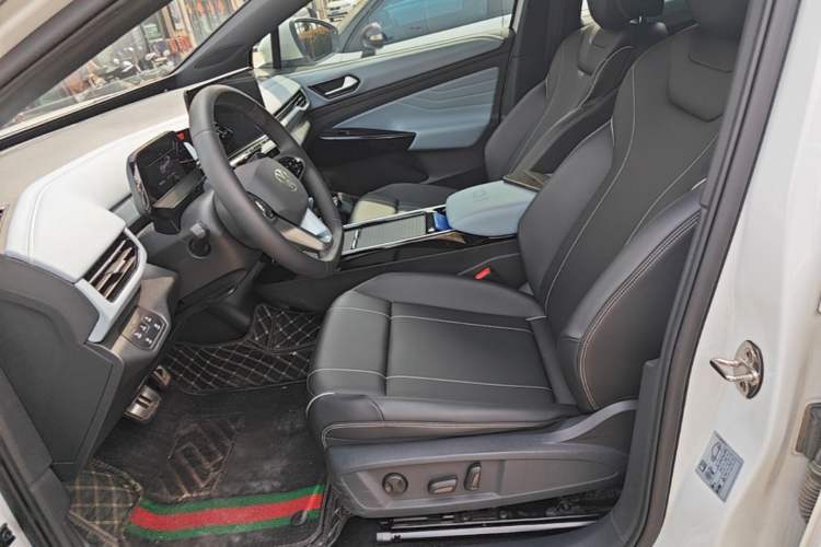 Used Volkswagen ID.4 X 2024 Pure & Smart Edition Left Front Seat
