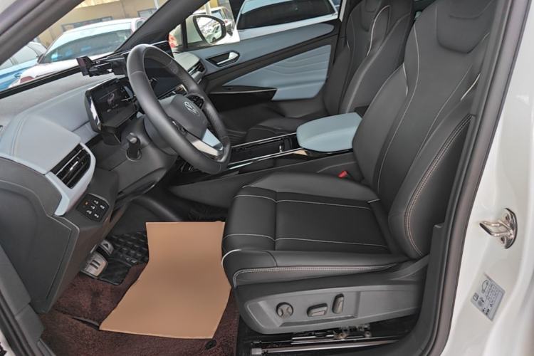 Used Volkswagen ID.4 X 2024 Pure & Smart Edition Left Front Seat