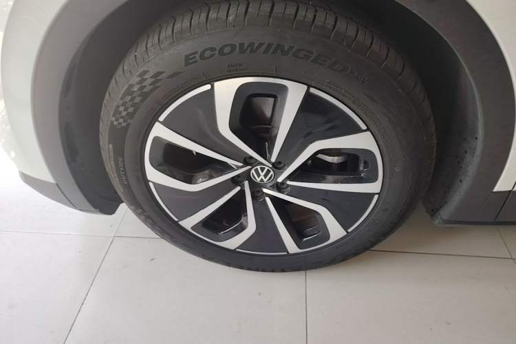 Used Volkswagen ID.4 X 2024 Pure & Smart Edition Left Front Wheel Hub