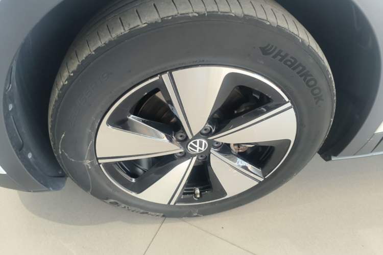 Used Volkswagen ID.4 X 2024 Pure & Smart Edition Left Front Wheel Hub