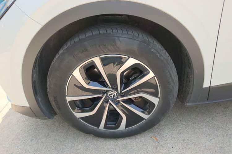 Used Volkswagen ID.4 X 2024 Pure & Smart Edition Left Front Wheel Hub