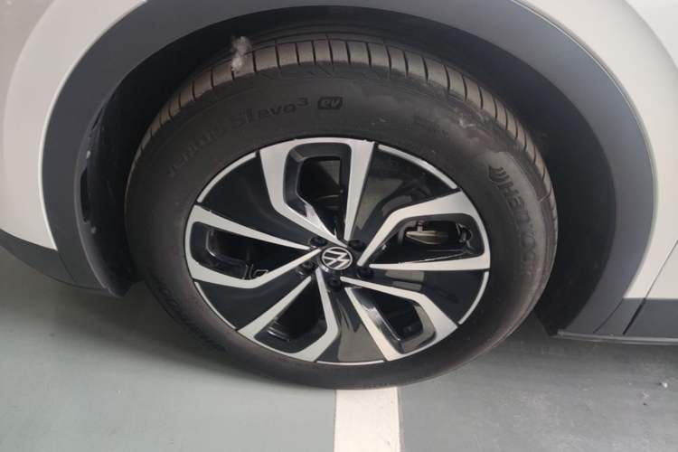 Used Volkswagen ID.4 X 2024 Pure & Smart Edition Left Front Wheel Hub