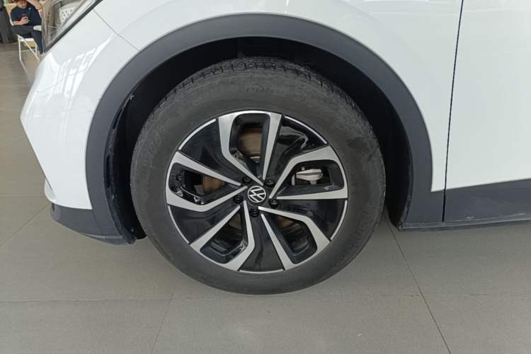 Used Volkswagen ID.4 X 2024 Pure & Smart Edition Left Front Wheel Hub