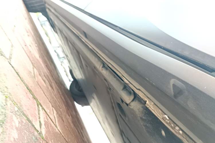 Used Volkswagen ID.4 X 2024 Pure & Smart Edition Left Side Sill