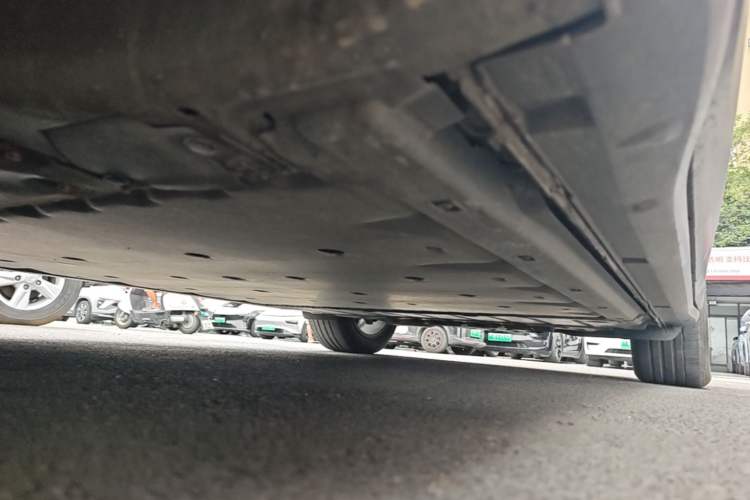 Used Volkswagen ID.4 X 2024 Pure & Smart Edition Left Side Sill