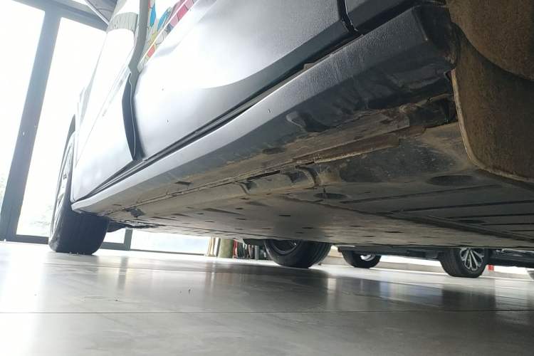 Used Volkswagen ID.4 X 2024 Pure & Smart Edition Left Side Sill