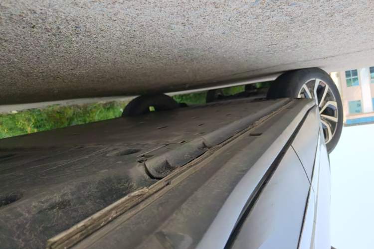 Used Volkswagen ID.4 X 2024 Pure & Smart Edition Left Side Sill