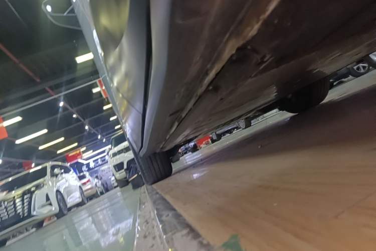 Used Volkswagen ID.4 X 2024 Pure & Smart Edition Left Side Sill