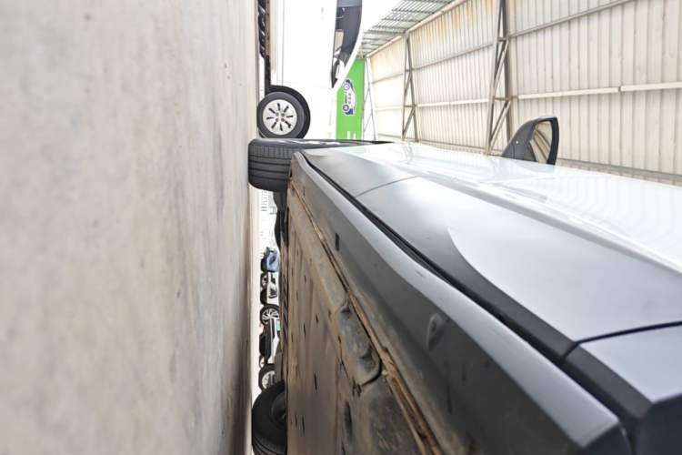Used Volkswagen ID.4 X 2024 Pure & Smart Edition Left Side Sill