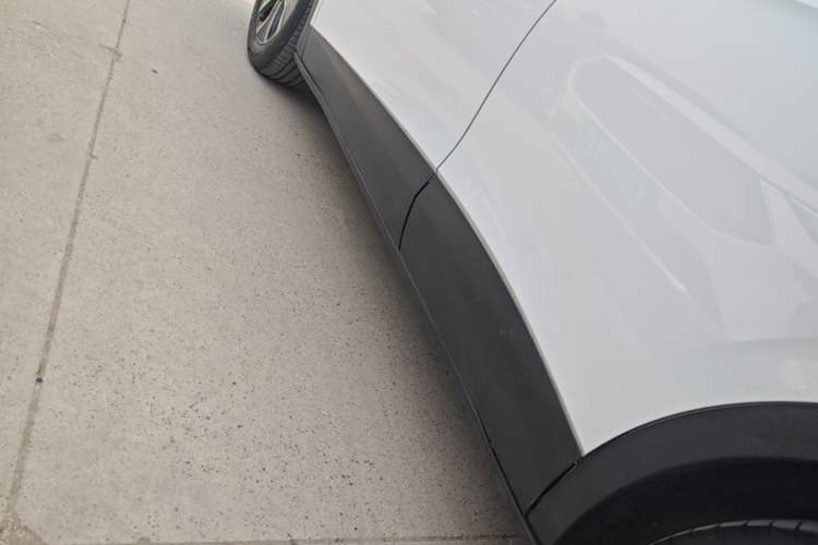 Used Volkswagen ID.4 X 2024 Pure & Smart Edition Left Side Sill