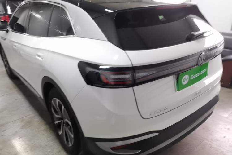 Used Volkswagen ID.4 X 2024 Pure & Smart Edition Rear Left 45 Deg