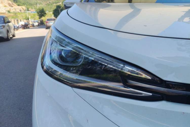 Used Volkswagen ID.4 X 2024 Pure & Smart Edition Right Front Headlight
