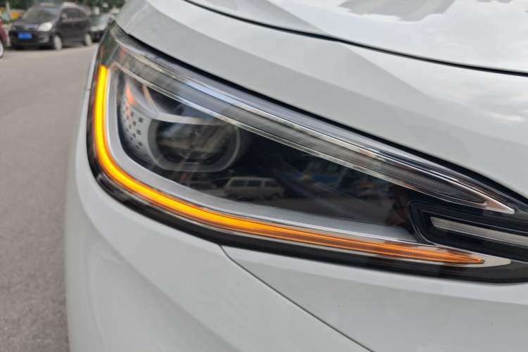 Used Volkswagen ID.4 X 2024 Pure & Smart Edition Right Front Headlight