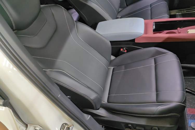 Used Volkswagen ID.4 X 2024 Pure & Smart Edition Right Front Seat