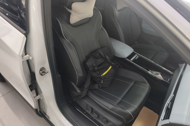 Used Volkswagen ID.4 X 2024 Pure & Smart Edition Right Front Seat