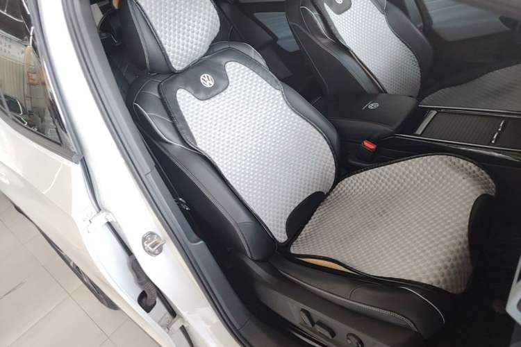 Used Volkswagen ID.4 X 2024 Pure & Smart Edition Right Front Seat