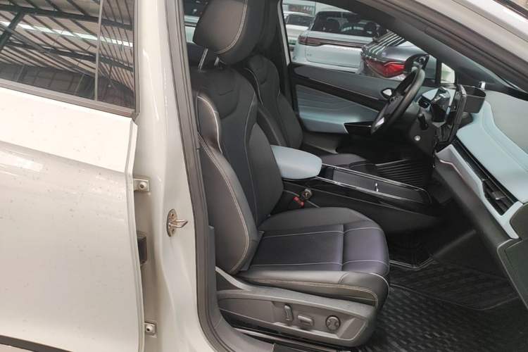 Used Volkswagen ID.4 X 2024 Pure & Smart Edition Right Front Seat