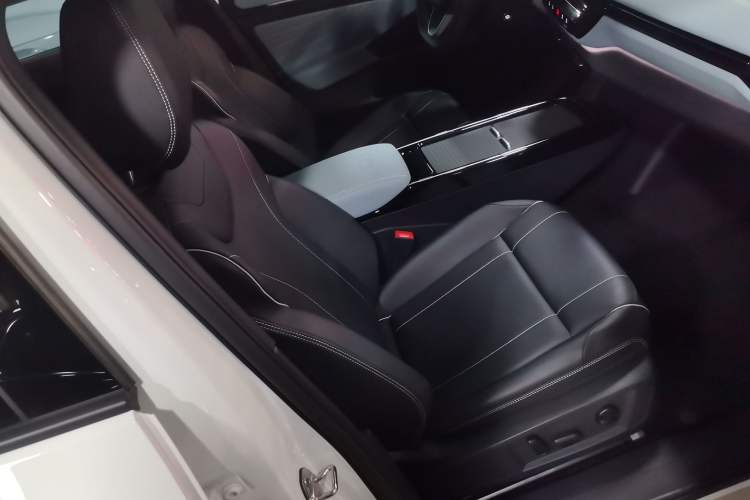 Used Volkswagen ID.4 X 2024 Pure & Smart Edition Right Front Seat