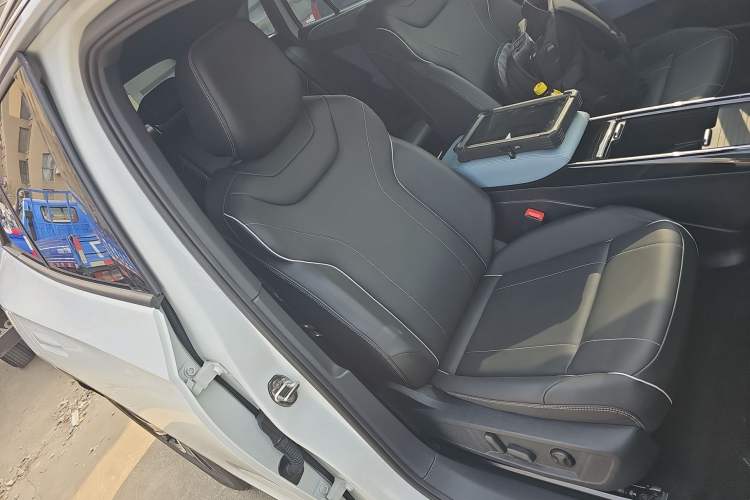 Used Volkswagen ID.4 X 2024 Pure & Smart Edition Right Front Seat