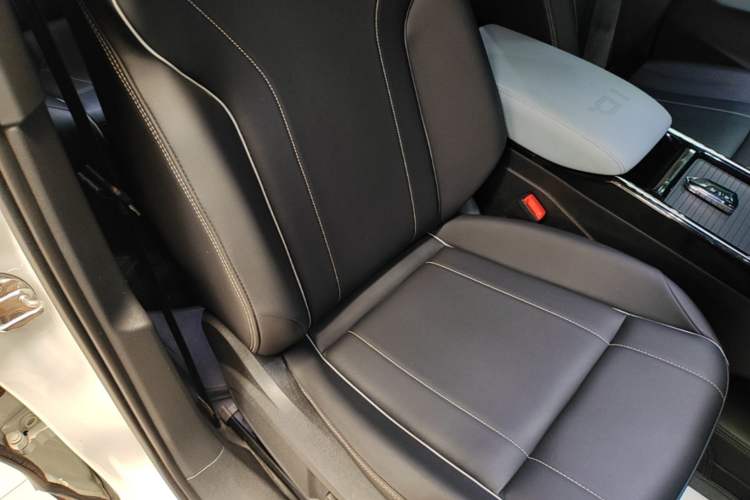 Used Volkswagen ID.4 X 2024 Pure & Smart Edition Right Front Seat