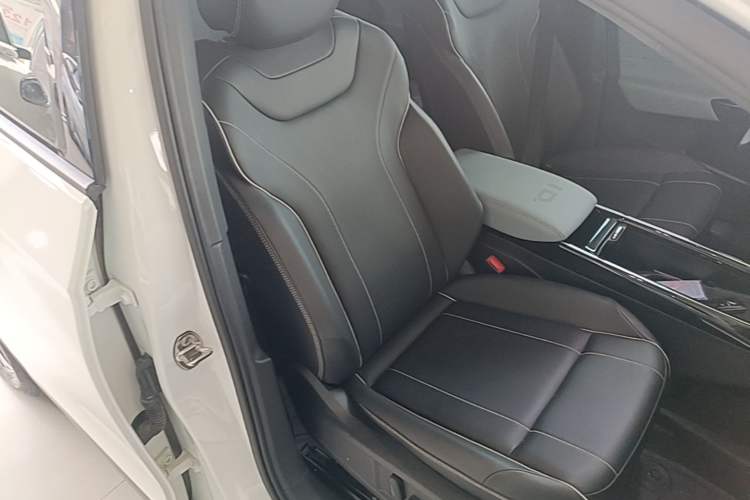 Used Volkswagen ID.4 X 2024 Pure & Smart Edition Right Front Seat