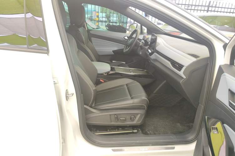 Used Volkswagen ID.4 X 2024 Pure & Smart Edition Right Front Seat
