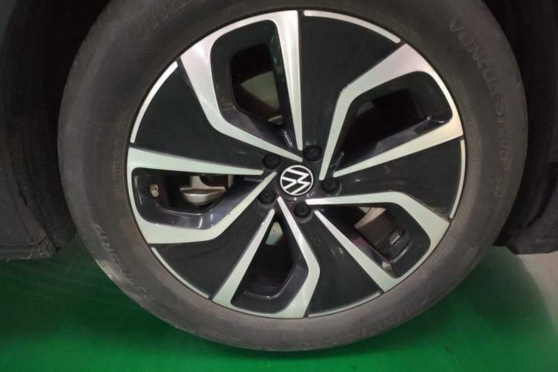 Used Volkswagen ID.4 X 2024 Pure & Smart Edition Right Front Wheel Hub