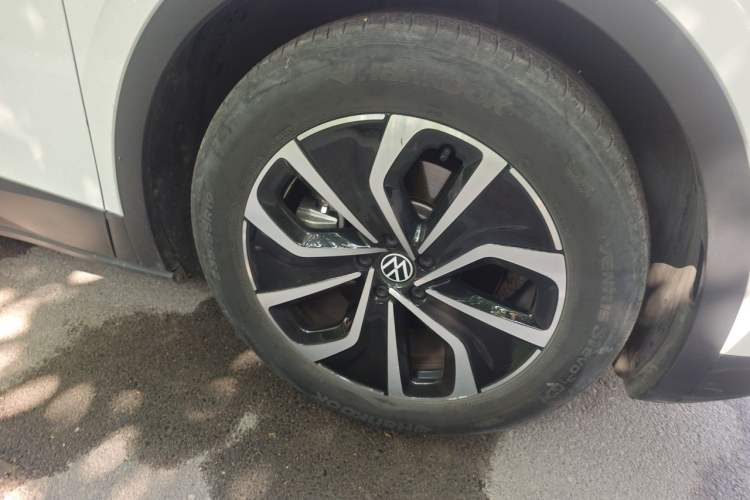 Used Volkswagen ID.4 X 2024 Pure & Smart Edition Right Front Wheel Hub