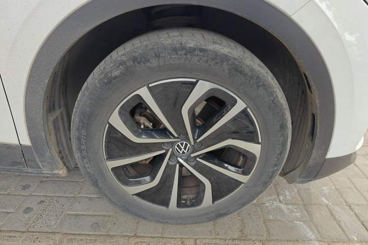 Used Volkswagen ID.4 X 2024 Pure & Smart Edition Right Front Wheel Hub