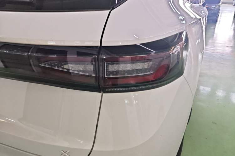 Used Volkswagen ID.4 X 2024 Pure & Smart Edition Right Rear Taillight